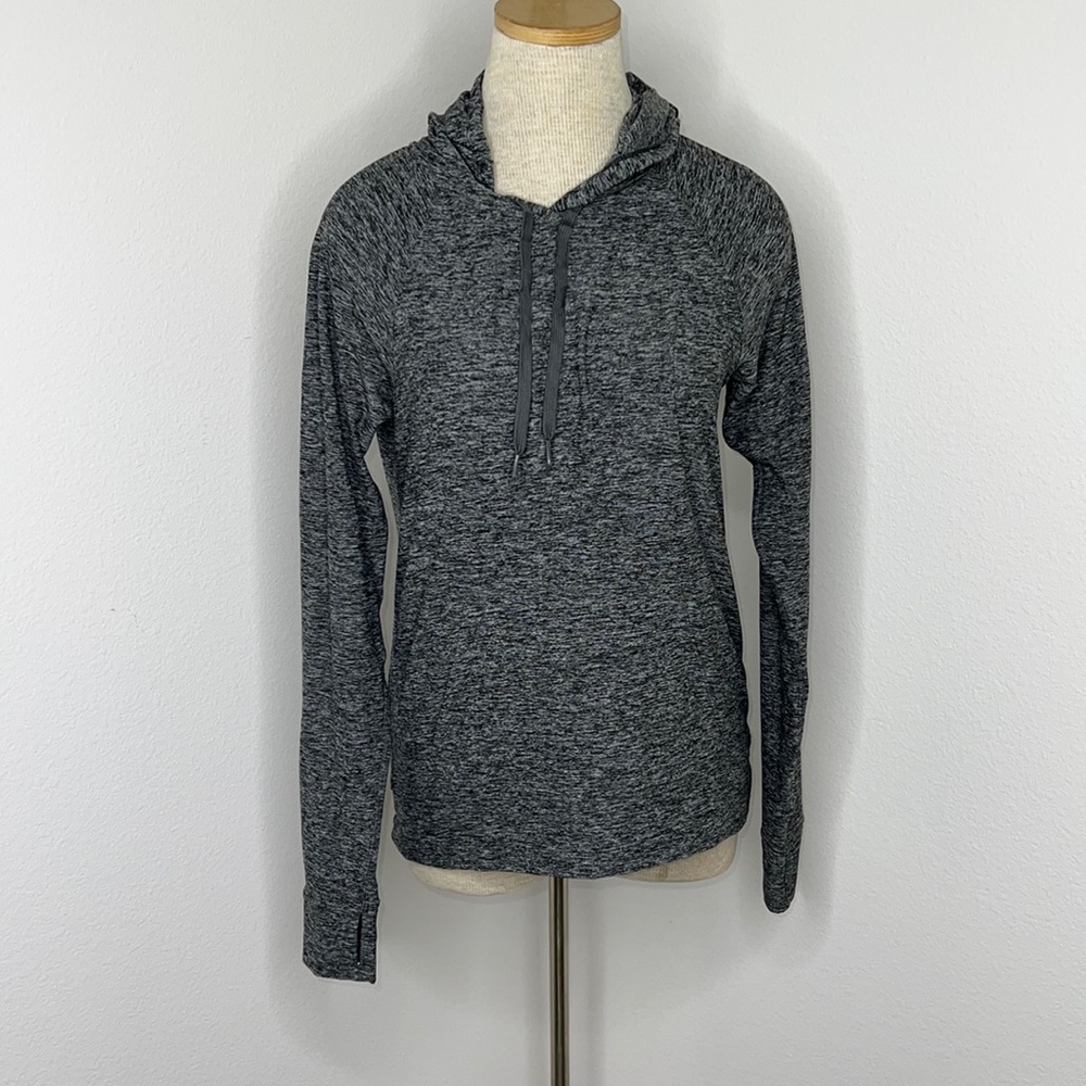 🔹 Outdoor Voices Cloudknit Hooded Pullover
